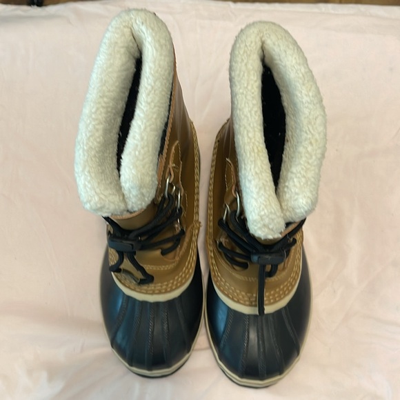 SOREL waterproof boots sz 4 - Picture 3 of 8